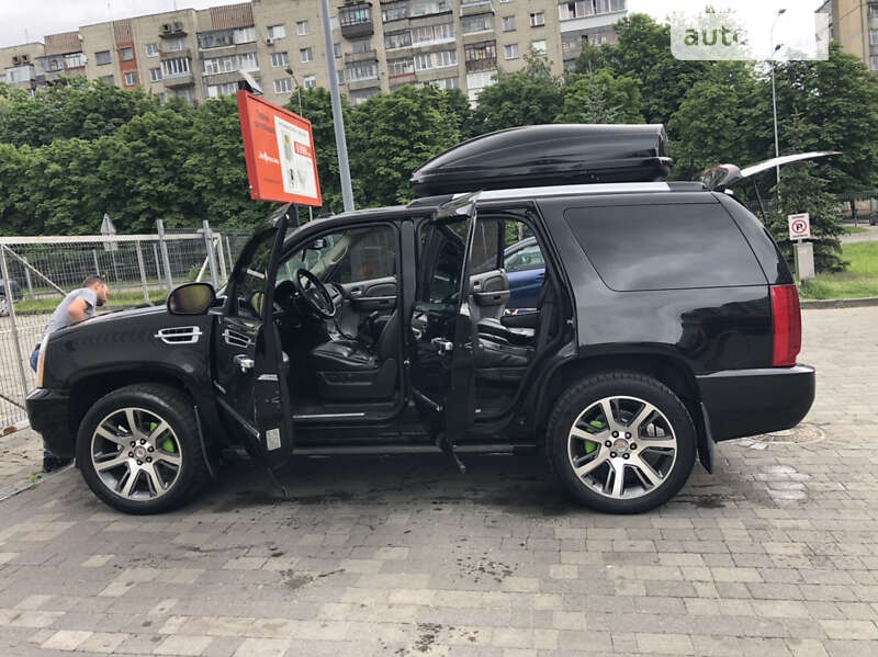 Позашляховик / Кросовер Cadillac Escalade 2007 в 