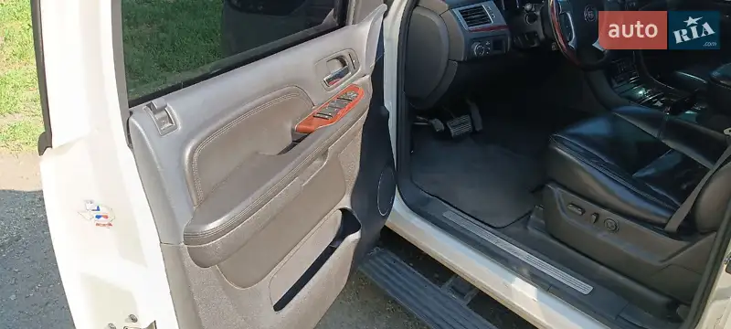 Cadillac Escalade 2008 VIN 1GYFK63878R241127 фото оголошення 9 з 47