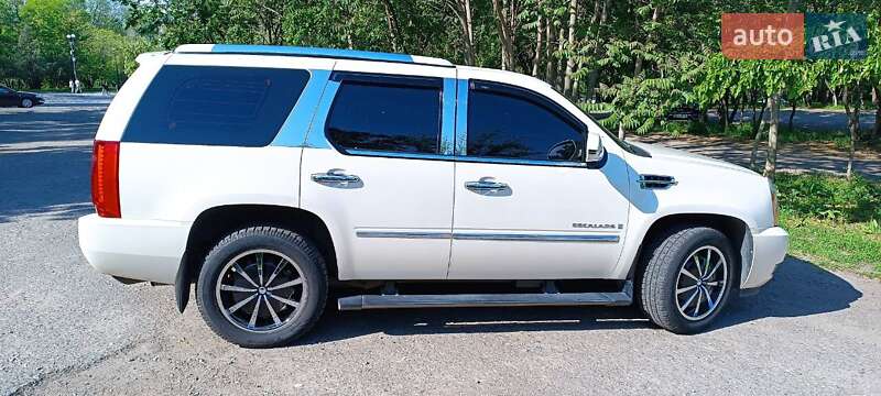 Внедорожник / Кроссовер Cadillac Escalade 2008 в Одессе фото 16 Внедорожник / Кроссовер Cadillac Escalade 2008 в Одессе