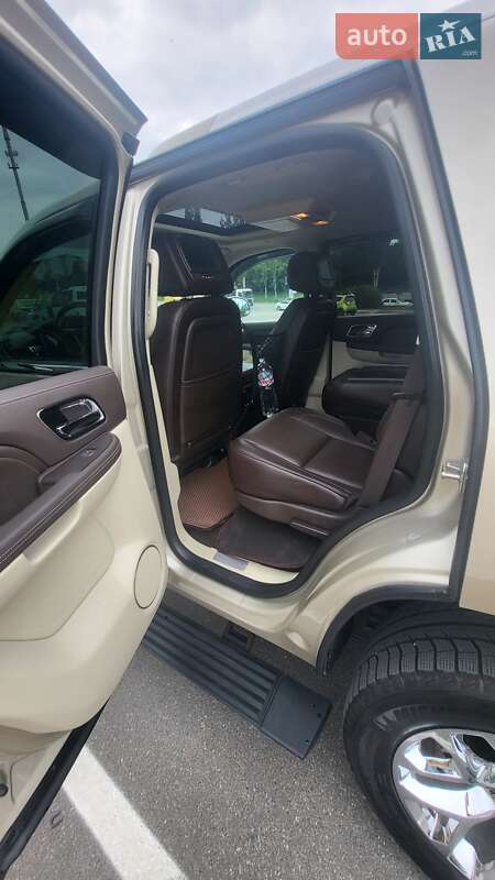 Внедорожник / Кроссовер Cadillac Escalade 2013 в Киеве