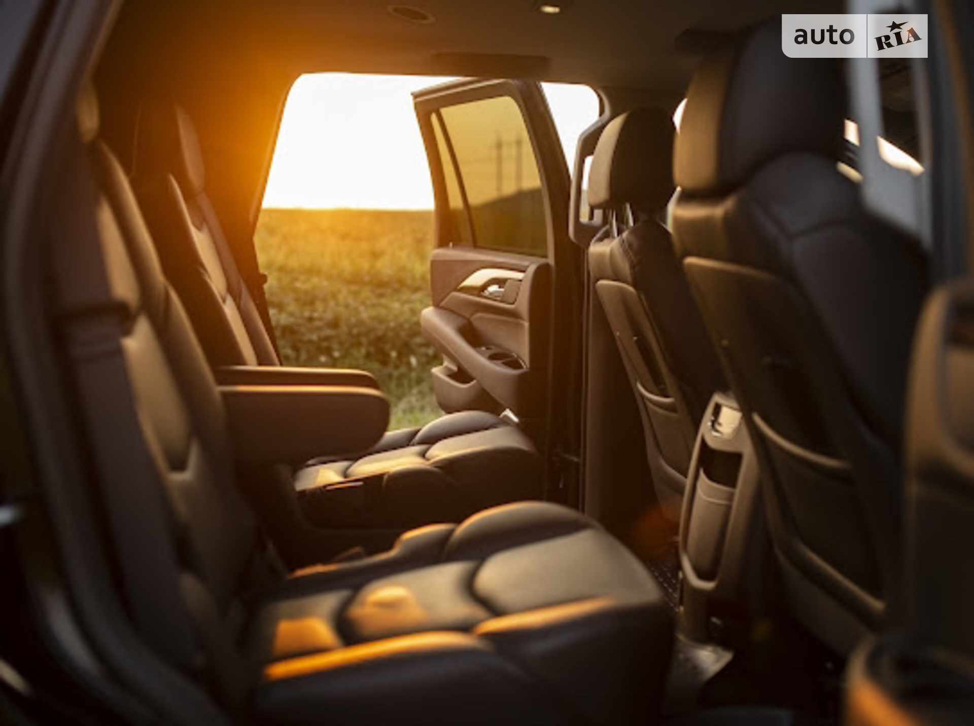 2019 Cadillac Escalade - мініатюра 23