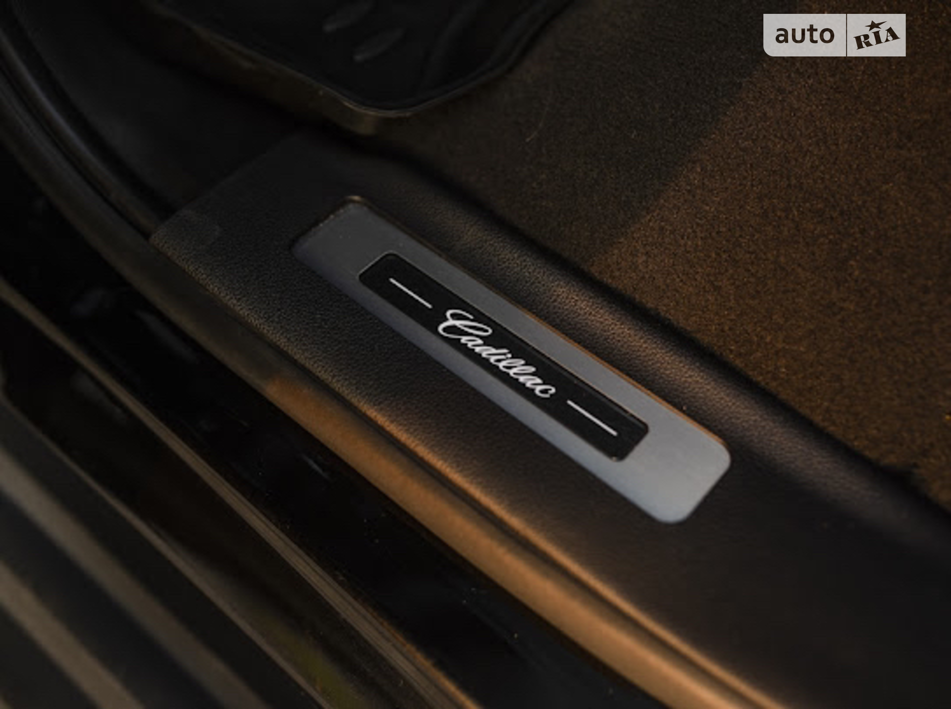 2019 Cadillac Escalade - мініатюра 28