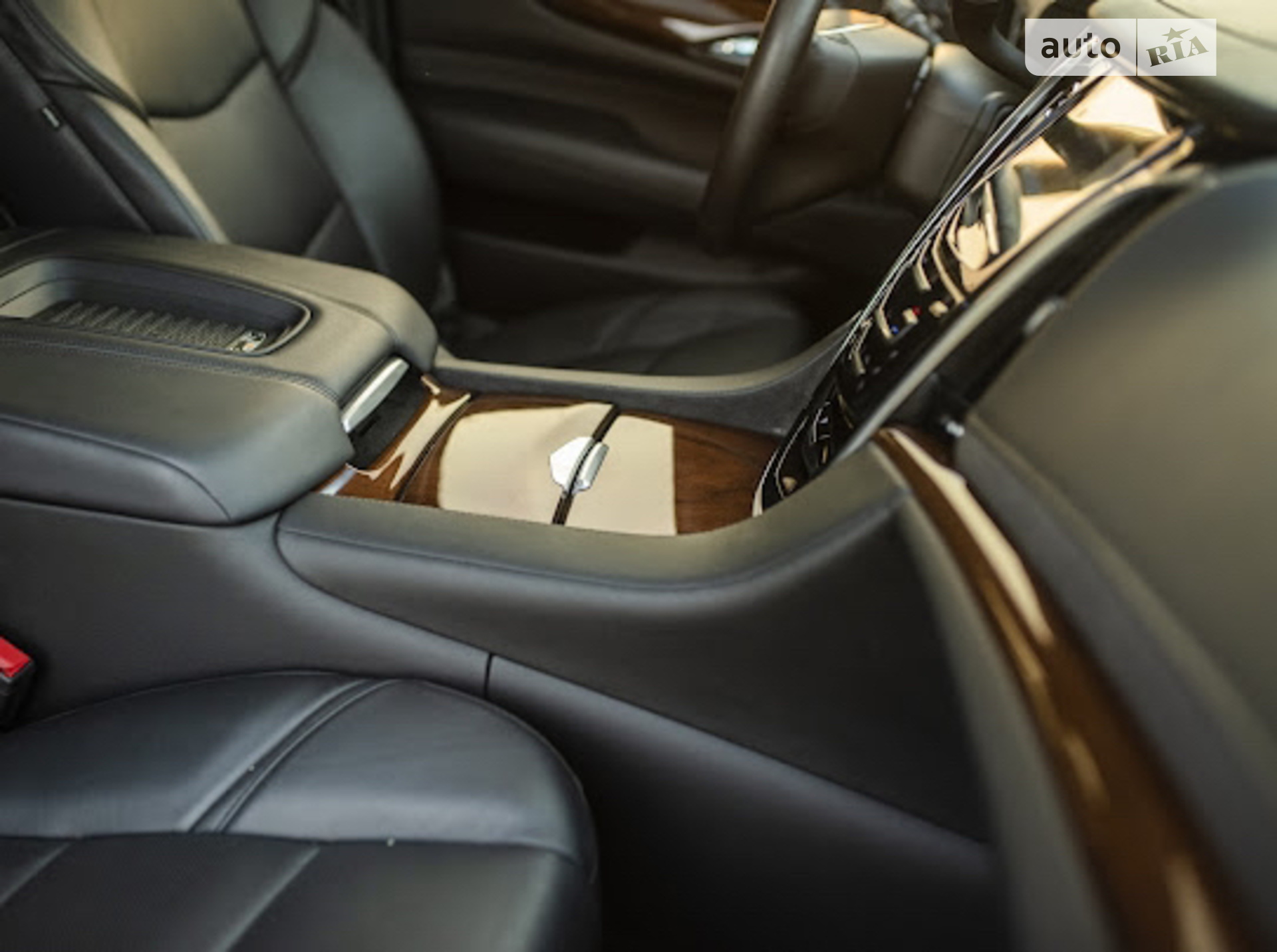 2019 Cadillac Escalade - мініатюра 32
