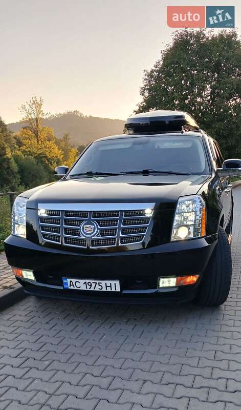Внедорожник / Кроссовер Cadillac Escalade 2011 в Косове
