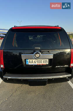 Позашляховик / Кросовер Cadillac Escalade 2008 в Києві