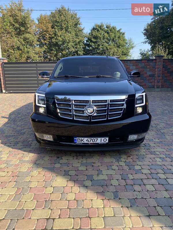 Внедорожник / Кроссовер Cadillac Escalade 2010 в Ровно фото 12 Внедорожник / Кроссовер Cadillac Escalade 2010 в Ровно