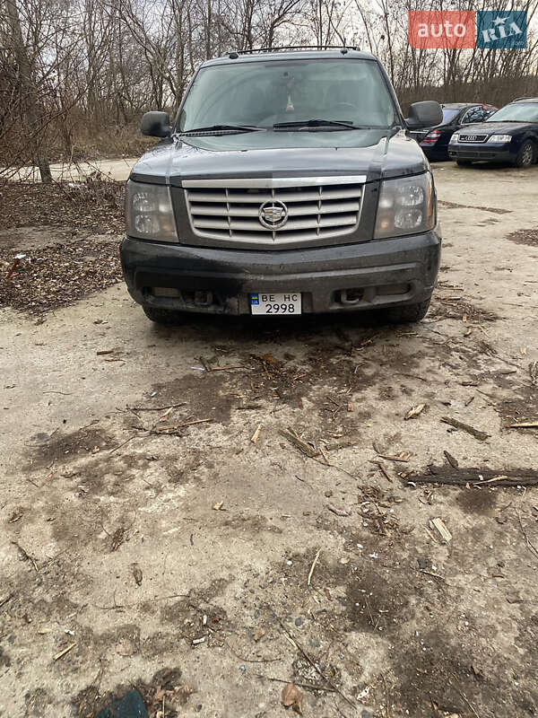 Позашляховик / Кросовер Cadillac Escalade 2004 в Южноукраїнську