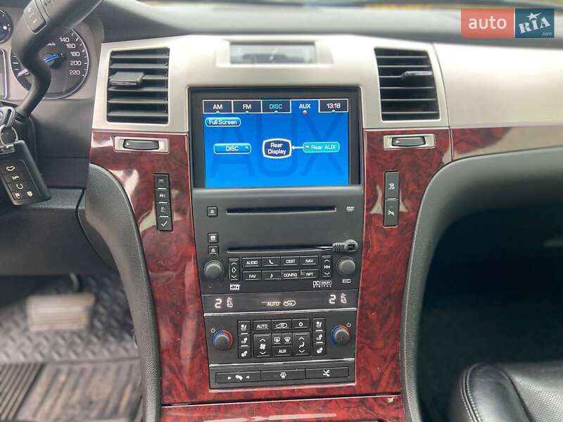 Позашляховик / Кросовер Cadillac Escalade 2008 в Кривому Розі