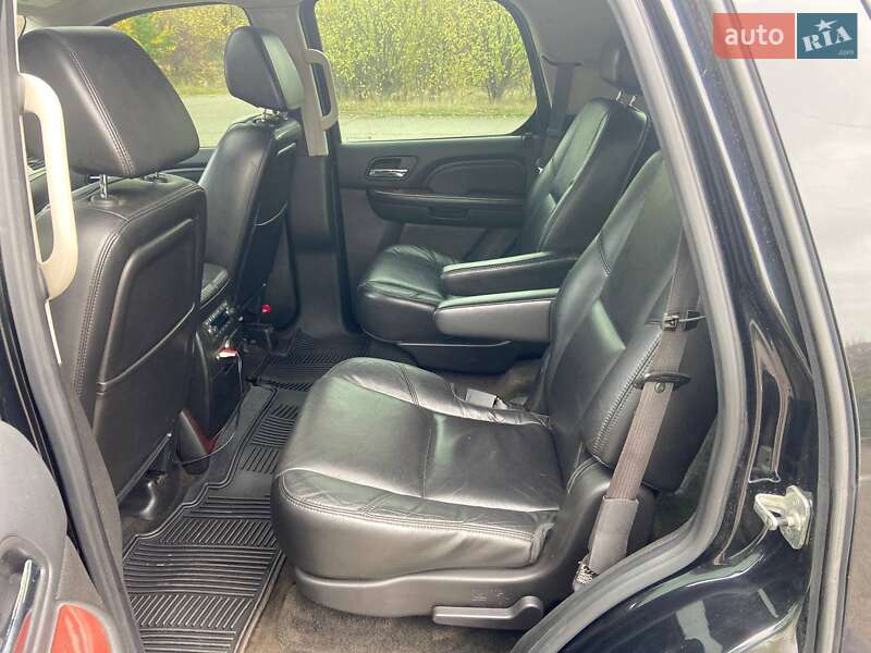 Позашляховик / Кросовер Cadillac Escalade 2008 в Кривому Розі