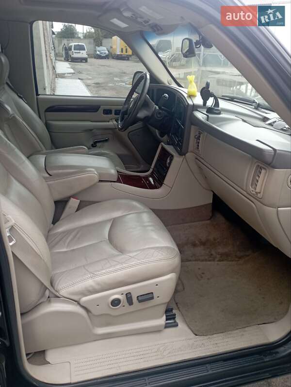 Внедорожник / Кроссовер Cadillac Escalade 2006 в Черкассах