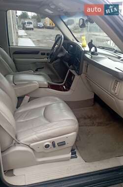 Внедорожник / Кроссовер Cadillac Escalade 2006 в 
