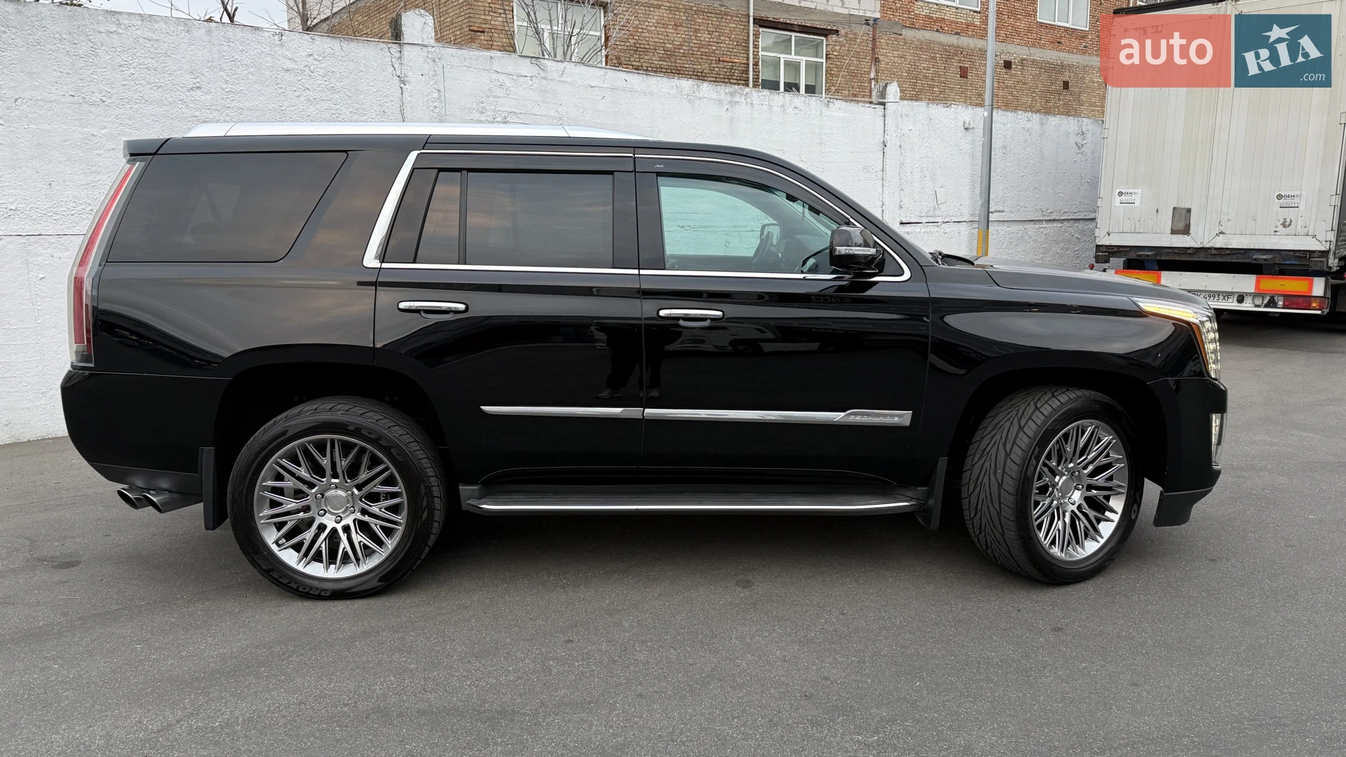 2014 Cadillac Escalade - мініатюра 3