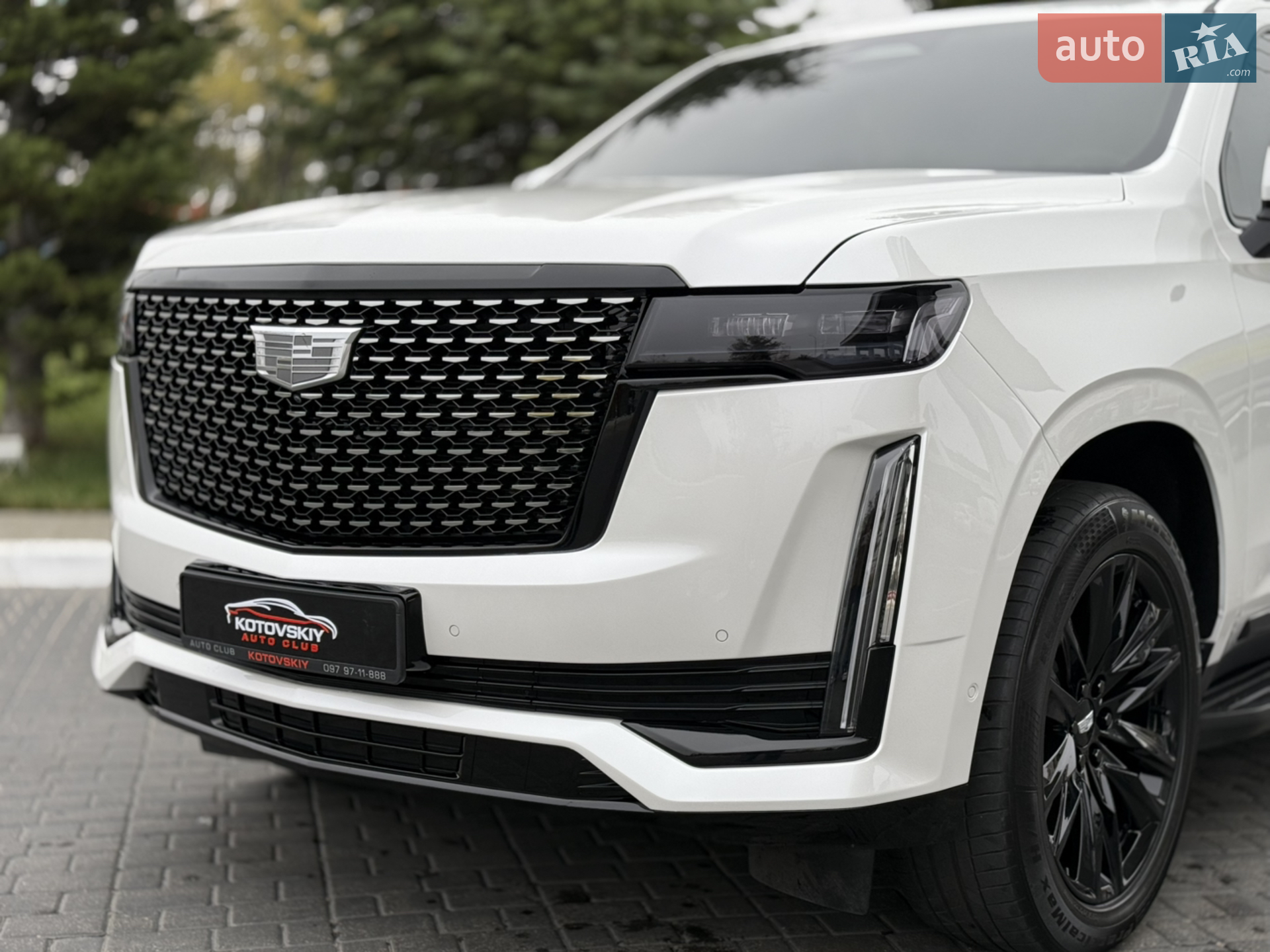 2021 Cadillac Escalade - мініатюра 2