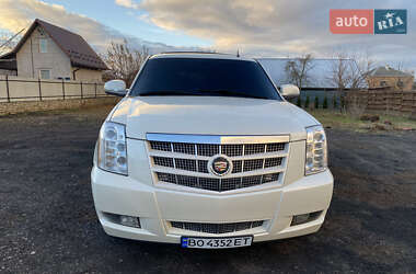 Позашляховик / Кросовер Cadillac Escalade 2013 в Збаражі