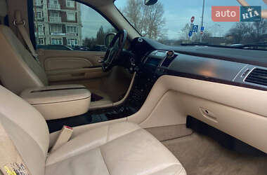 Внедорожник / Кроссовер Cadillac Escalade 2006 в 