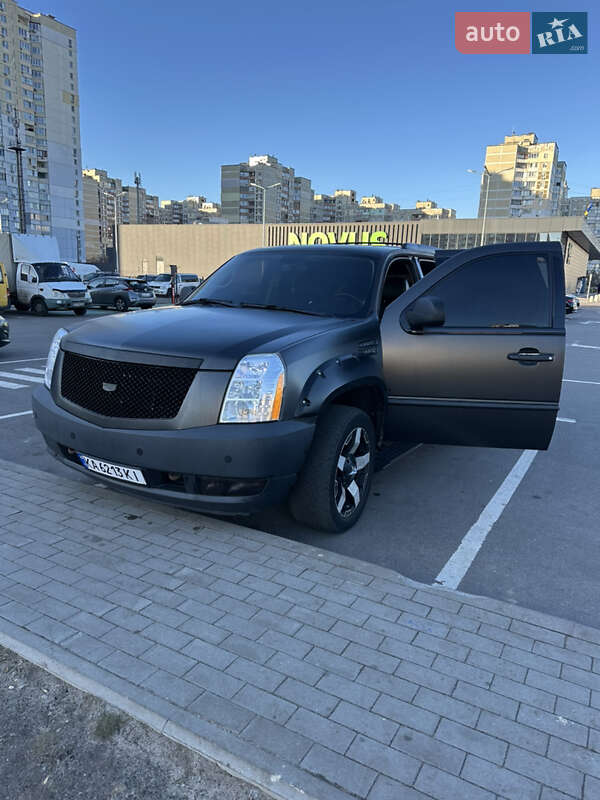 Внедорожник / Кроссовер Cadillac Escalade 2008 в Киеве