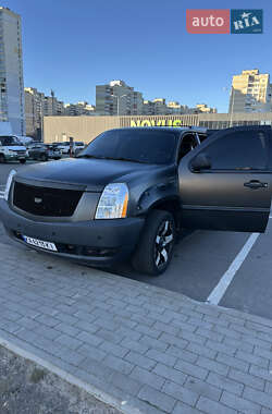 Внедорожник / Кроссовер Cadillac Escalade 2008 в 