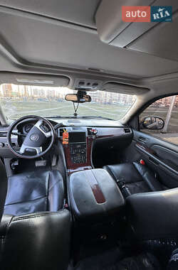 Внедорожник / Кроссовер Cadillac Escalade 2008 в 