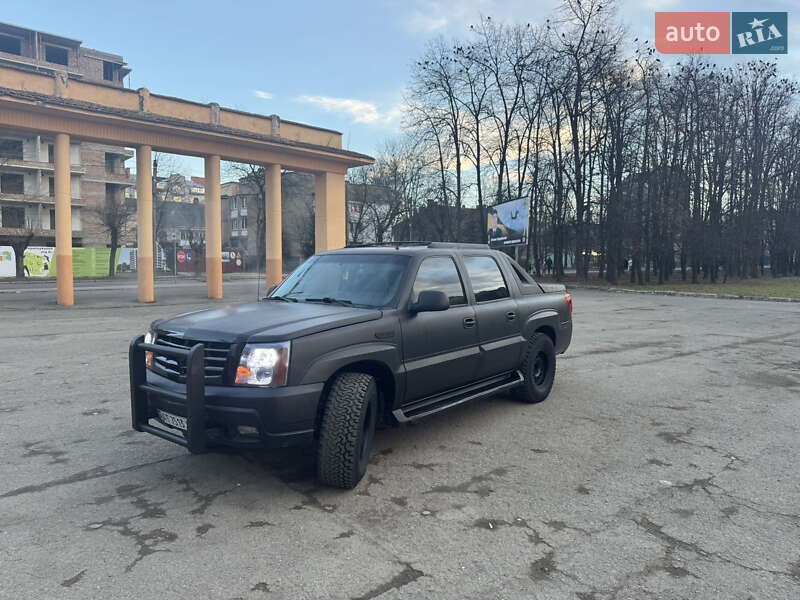 Пикап Cadillac Escalade 2002 в Ивано-Франковске