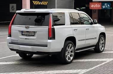 Внедорожник / Кроссовер Cadillac Escalade 2016 в 
