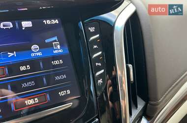 Внедорожник / Кроссовер Cadillac Escalade 2016 в 