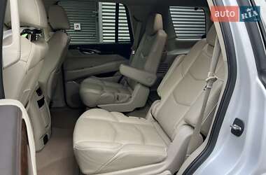 Внедорожник / Кроссовер Cadillac Escalade 2016 в 