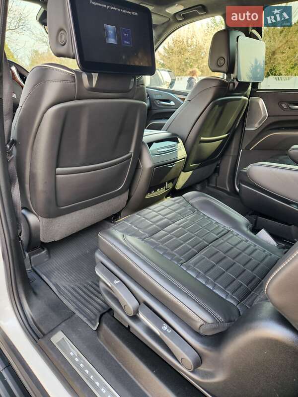 Внедорожник / Кроссовер Cadillac Escalade 2022 в Киеве