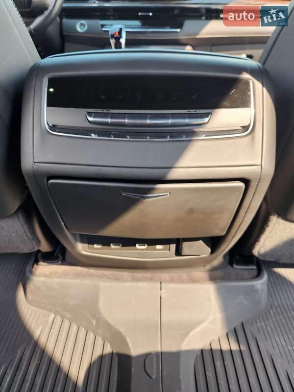 Внедорожник / Кроссовер Cadillac Escalade 2022 в Киеве