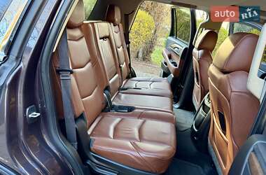 Внедорожник / Кроссовер Cadillac Escalade 2014 в 