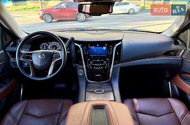 Внедорожник / Кроссовер Cadillac Escalade 2014 в 