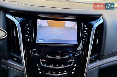 Внедорожник / Кроссовер Cadillac Escalade 2014 в 