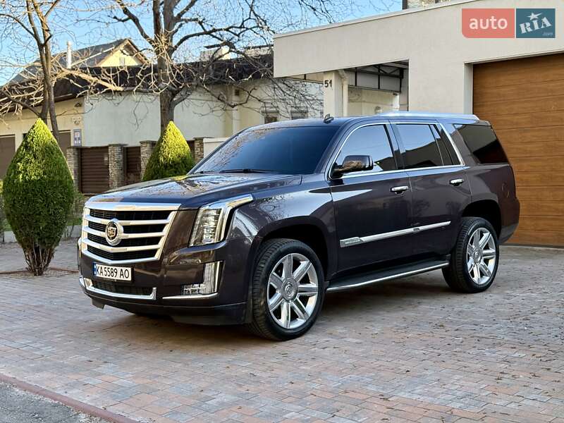 Внедорожник / Кроссовер Cadillac Escalade 2014 в 