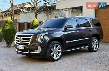 Внедорожник / Кроссовер Cadillac Escalade 2014 в 