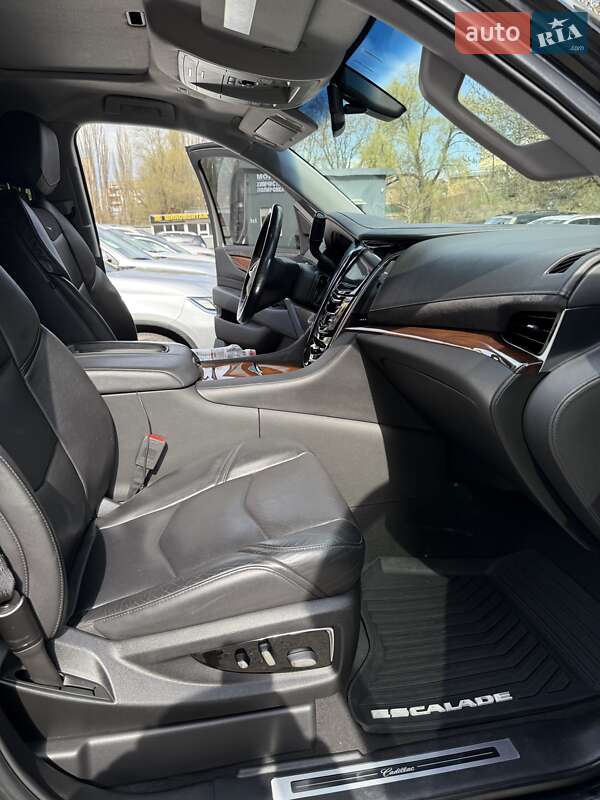 Позашляховик / Кросовер Cadillac Escalade 2019 в Києві