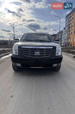 Позашляховик / Кросовер Cadillac Escalade 2008 в Рівному