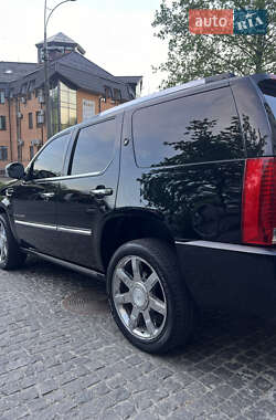 Позашляховик / Кросовер Cadillac Escalade 2008 в 
