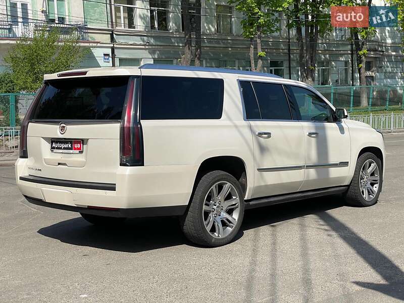 Внедорожник / Кроссовер Cadillac Escalade 2014 в Киеве