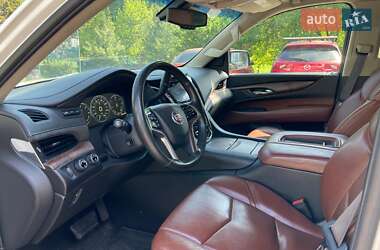 Внедорожник / Кроссовер Cadillac Escalade 2014 в 