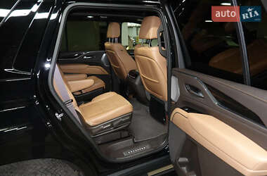 Позашляховик / Кросовер Cadillac Escalade 2022 в 