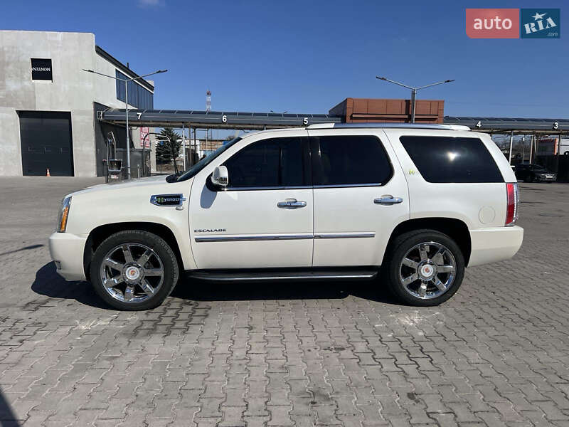 Внедорожник / Кроссовер Cadillac Escalade 2011 в Киеве