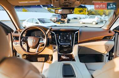 Внедорожник / Кроссовер Cadillac Escalade 2014 в 