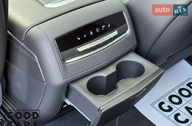 Внедорожник / Кроссовер Cadillac Escalade 2021 в 