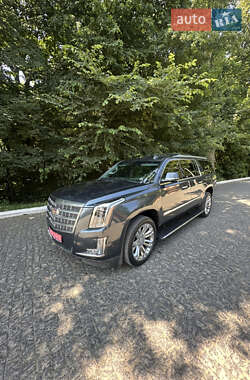 Внедорожник / Кроссовер Cadillac Escalade 2018 в 