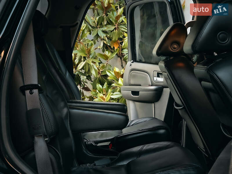 Внедорожник / Кроссовер Cadillac Escalade 2007 в Одессе фото 2 Внедорожник / Кроссовер Cadillac Escalade 2007 в Одессе