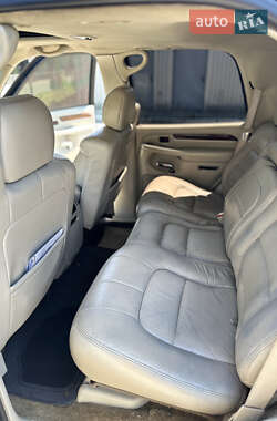 Внедорожник / Кроссовер Cadillac Escalade 2001 в 