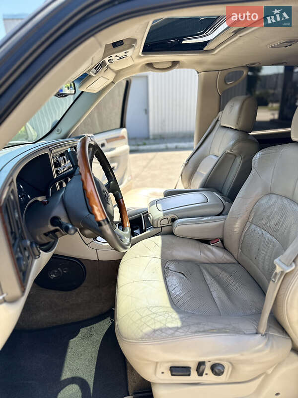 Внедорожник / Кроссовер Cadillac Escalade 2001 в Киеве