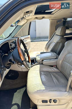 Внедорожник / Кроссовер Cadillac Escalade 2001 в 