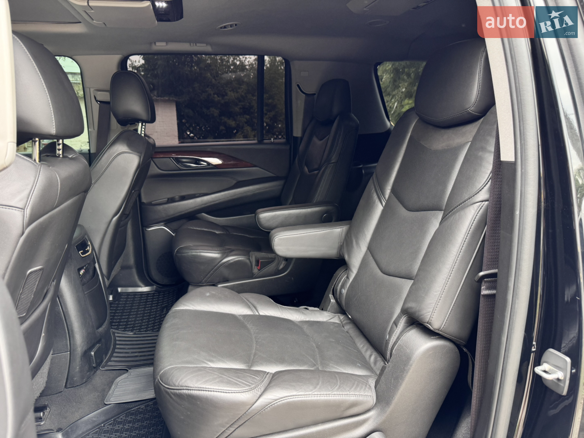2016 Cadillac Escalade - мініатюра 23