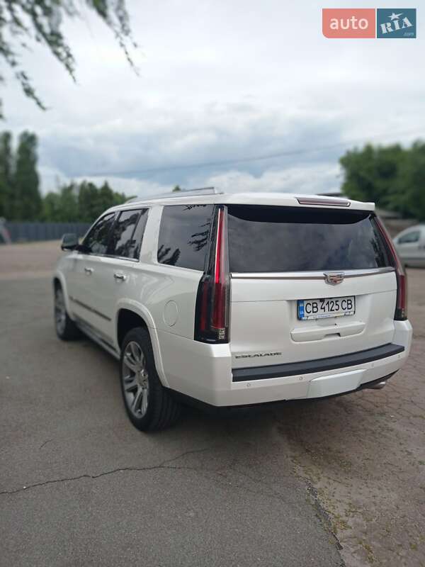 Позашляховик / Кросовер Cadillac Escalade 2016 в Чернігові фото 7 Позашляховик / Кросовер Cadillac Escalade 2016 в Чернігові