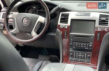 Внедорожник / Кроссовер Cadillac Escalade 2008 в 